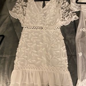 White mini flowy dress